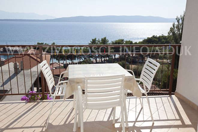 balcony with clear wide seaview