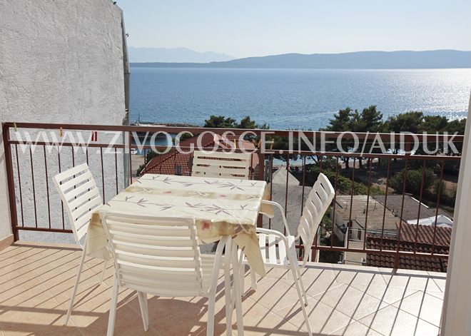 balcony with sea view