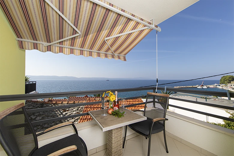 Apartments Villa Filip, Živogošće - balcony with sea view