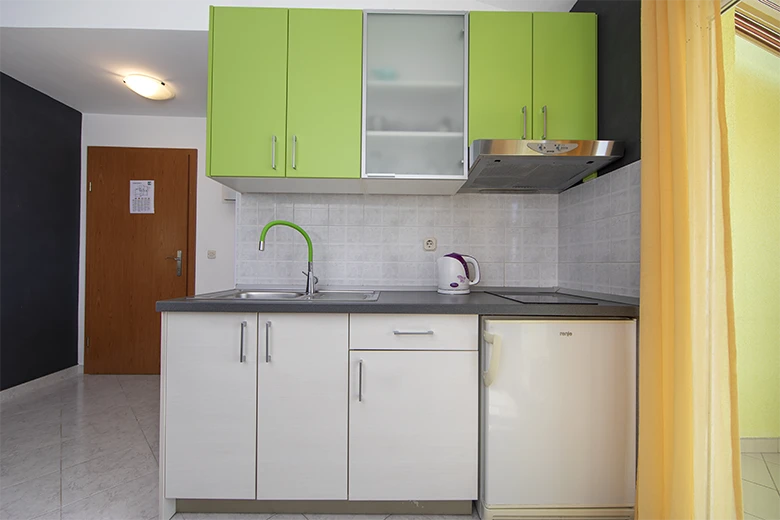 Apartments Villa Filip, Živogošće - kitchen