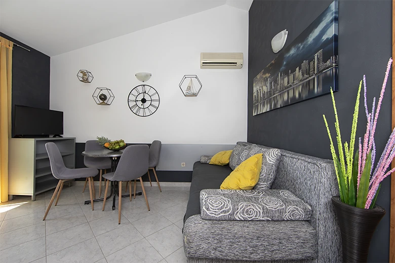 Apartments Villa Filip, Živogošće - living room