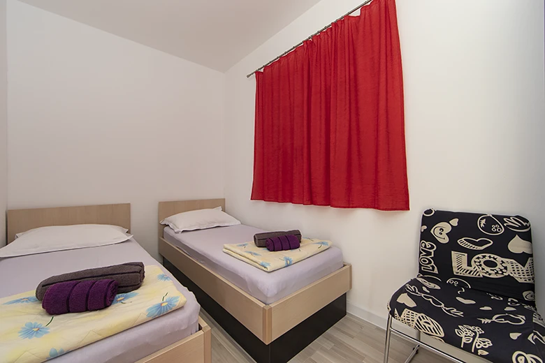 Apartments Villa Filip, Živogošće: bedroom