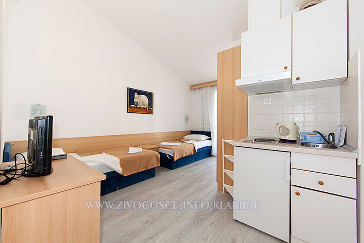 Apartments Haus Klaričić, Živogošće: bedroom