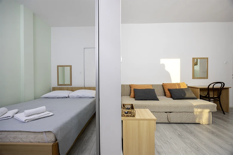 Apartments Haus Klaričić, Živogošće - bedroom