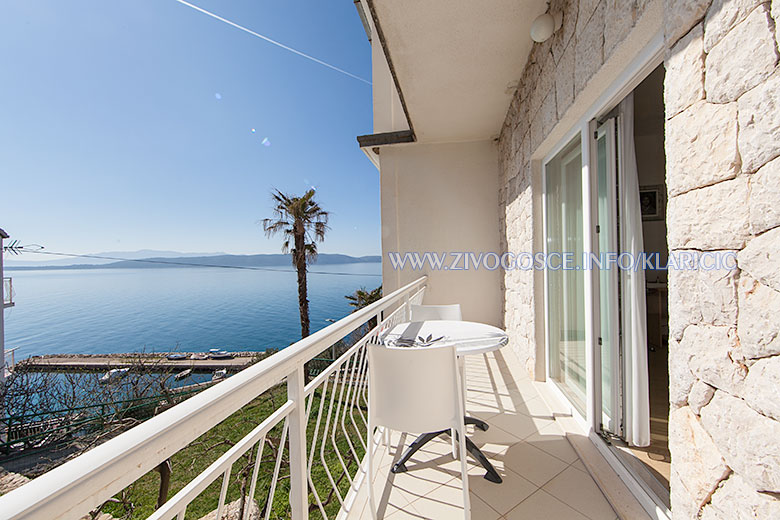 Apartments Haus Klaričić, Živogošće - balcony with sea view