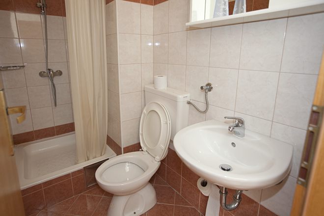 Apartments Klaričić, Živogošće - bathroom