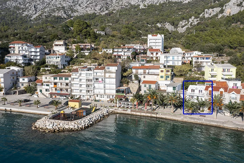 Apartments Porat in Živogošće, aerial view of house