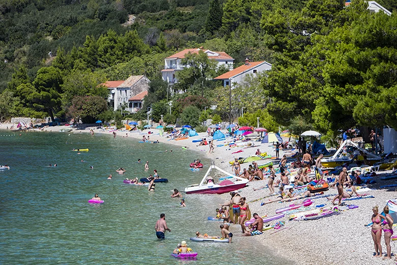 beach in Živogošće